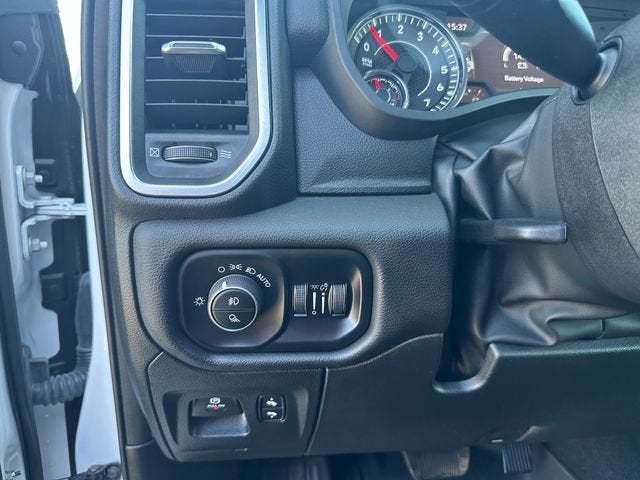 2025 RAM 1500 Big Horn Crew Cab 4x4 5'7" Box