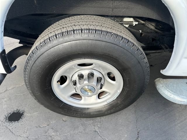 2024 Chevrolet Express Cargo 2500 WT