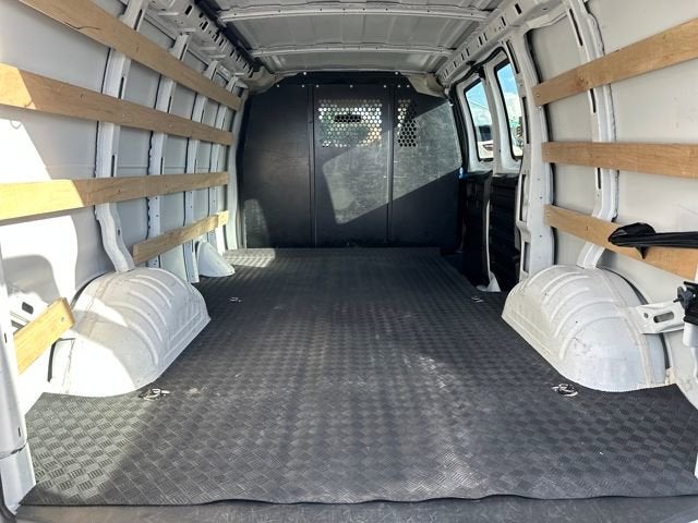 2024 Chevrolet Express Cargo 2500 WT