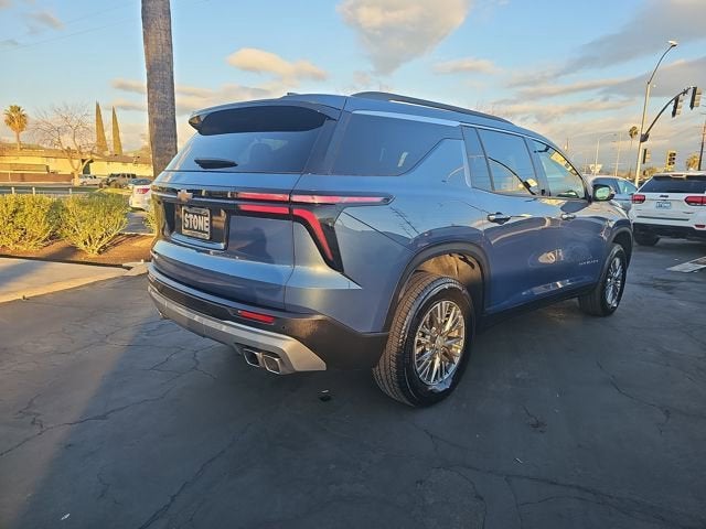 2025 Chevrolet Traverse LT