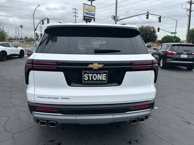 2025 Chevrolet Traverse LT