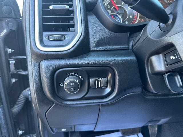 2019 RAM 2500 Laramie Crew Cab 4x4 6'4" Box