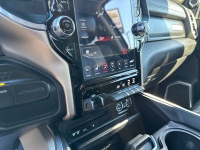 2019 RAM 2500 Laramie Crew Cab 4x4 6'4" Box