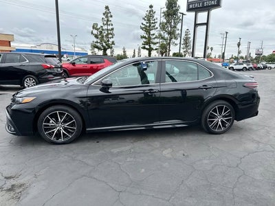 2024 Toyota Camry SE