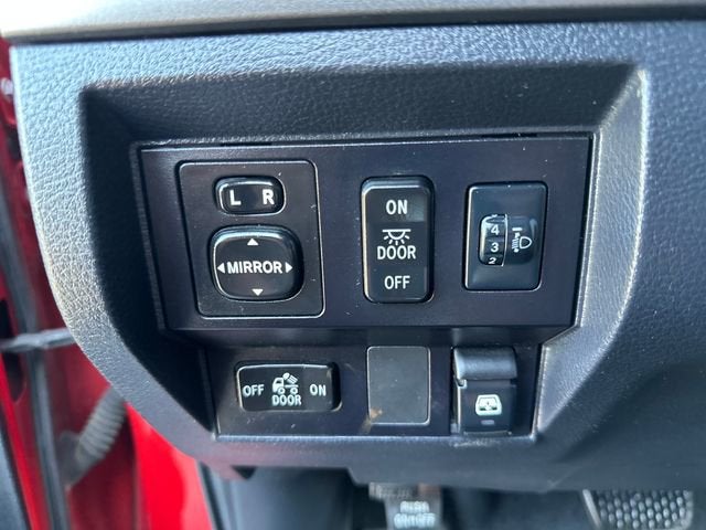 2017 Toyota Tundra 4WD SR5