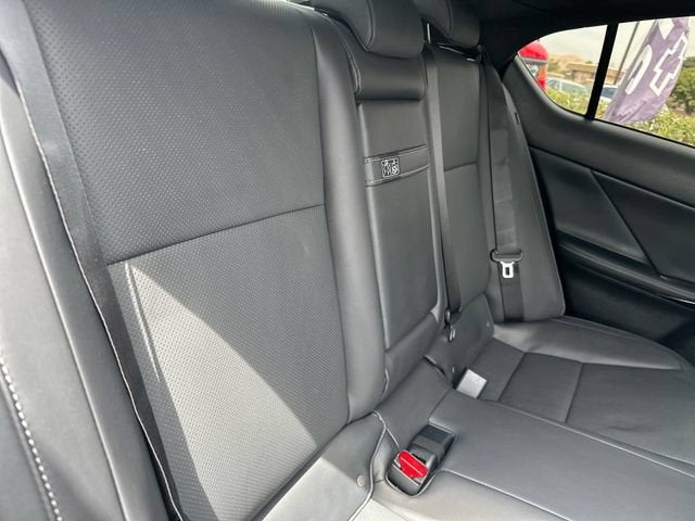 2024 Lexus IS 300 F SPORT Design