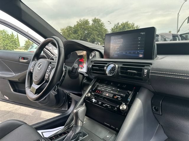 2024 Lexus IS 300 F SPORT Design